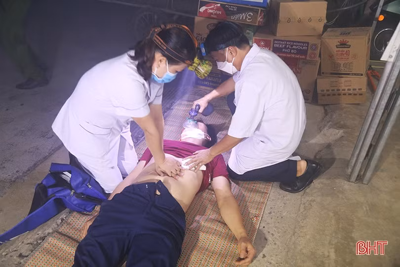 Trang bị kỹ năng, tận dụng tốt “thời điểm vàng” dập tắt hỏa hoạn tại khu dân cư