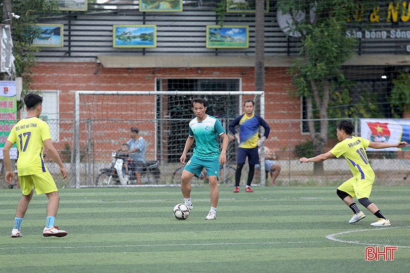 Bế mạc Giải Bóng đá nam Khối các cơ quan và doanh nghiệp Hà Tĩnh