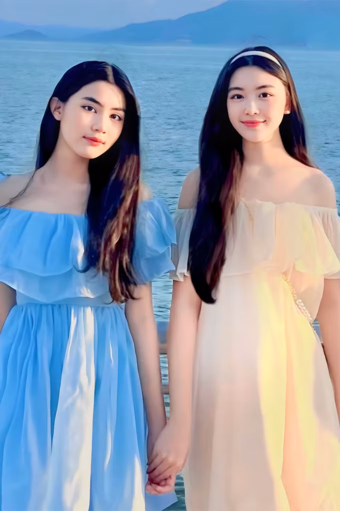 Thời trang đồng điệu của hai con gái Quyền Linh