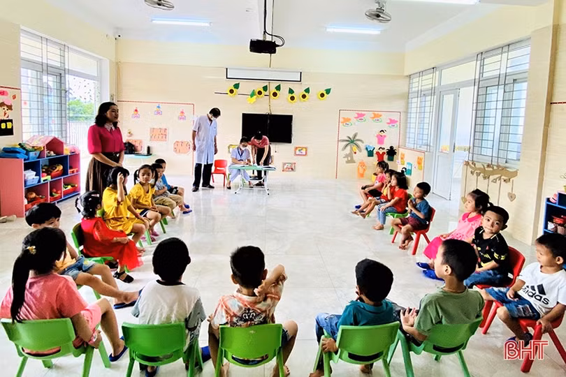 Đau mắt đỏ bùng phát ở Hương Khê, hơn 5.600 người mắc bệnh