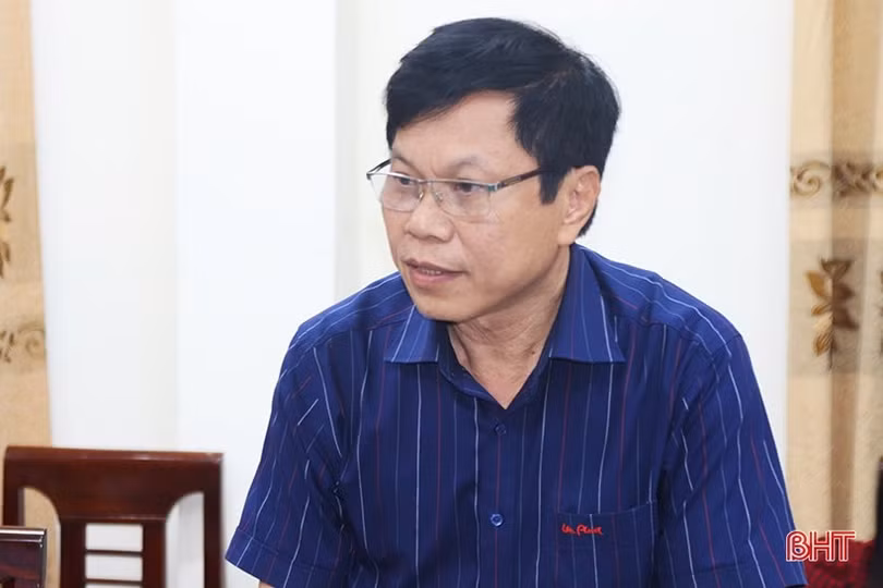 Thẩm tra các dự thảo trình Kỳ họp thứ 15, HĐND tỉnh về lĩnh vực nội vụ