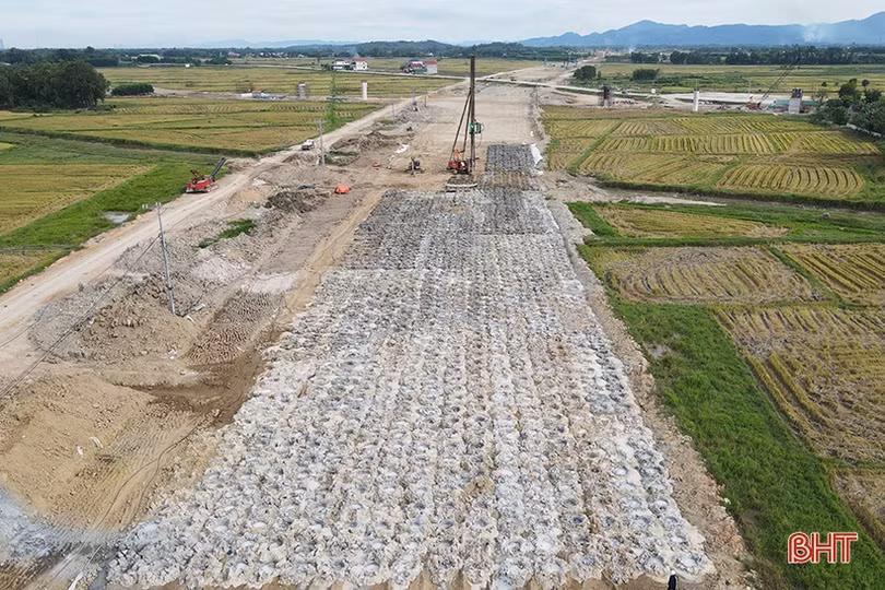 Khó khăn trong vật liệu thi công cao tốc Bắc – Nam ở Hà Tĩnh cơ bản được tháo gỡ
