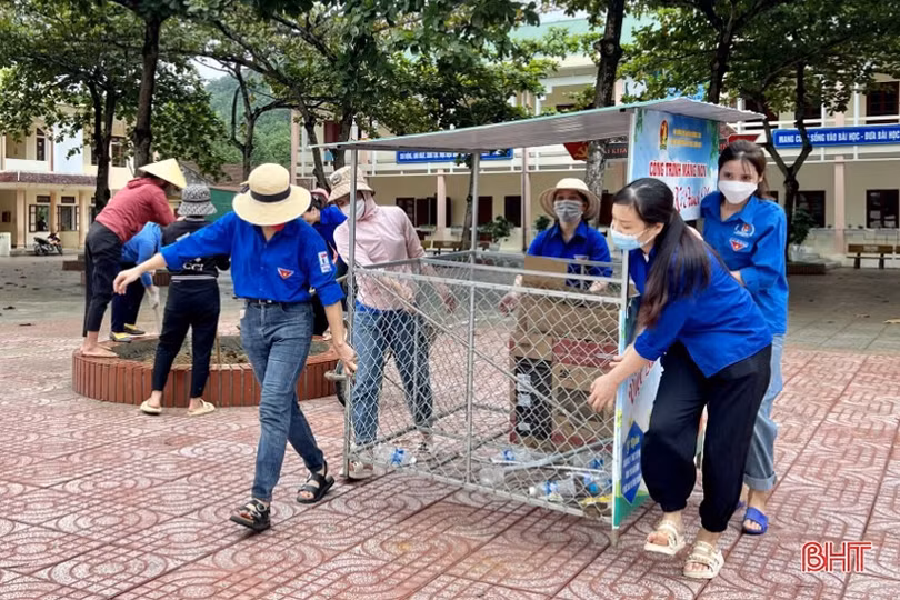 Hơn 4.000 ĐVTN Hà Tĩnh hưởng ứng Ngày Chủ nhật xanh lần thứ IV