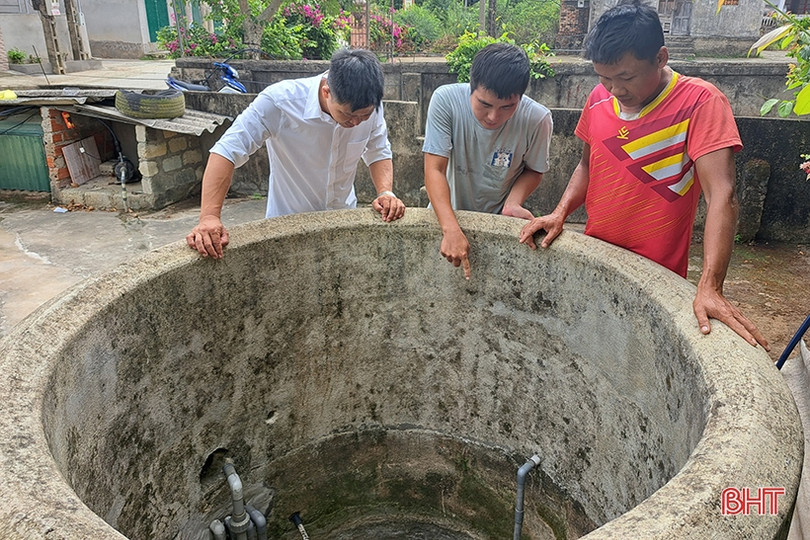 Giếng làng trơ đáy, 22 hộ dân xã ven sông Lam ở Hà Tĩnh thiếu nước sinh hoạt