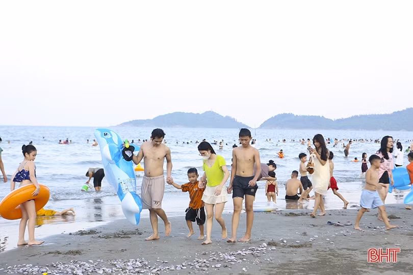 Người kinh doanh tại các khu, điểm du lịch biển Hà Tĩnh phấn khởi vì “thắng đậm”