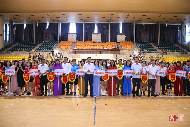 Khai mạc giải bóng chuyền khối Hành chính - Tổng hợp, Văn hóa - Xã hội