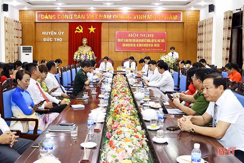 Huyện Tuy An thăm và làm việc tại huyện Đức Thọ