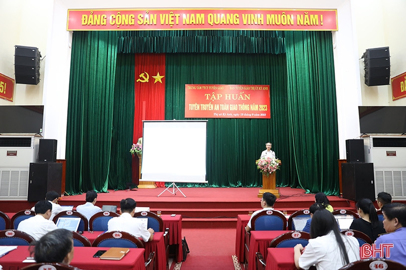 Tập huấn ATGT cho cán bộ cơ sở thị xã Kỳ Anh