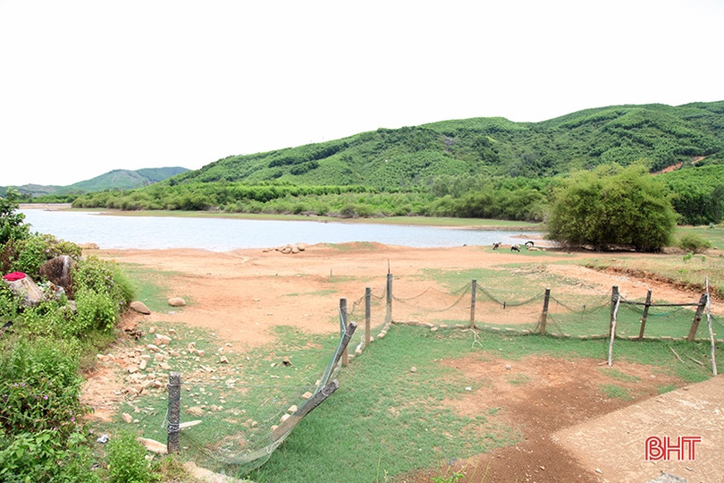 Gần 2,2 tỷ đồng sửa chữa tràn xả lũ hồ Cỏ Lăn