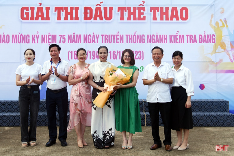 Hấp dẫn giải bóng chuyền kỷ niệm ngành Kiểm tra Đảng