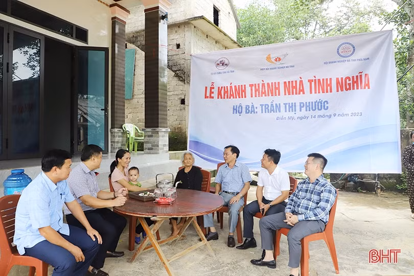 Khánh thành 3 ngôi nhà tình nghĩa ở Hương Khê