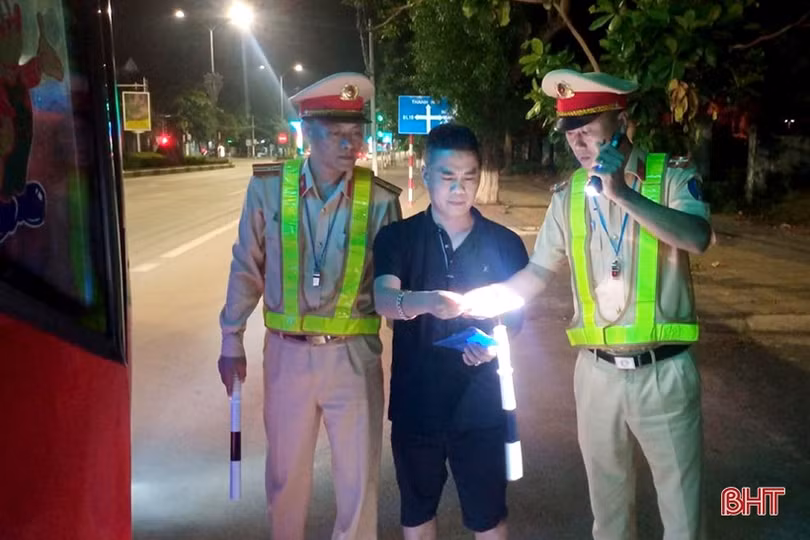 Xử lý nạn “xe dù, bến cóc” tại đô thị phía Bắc Hà Tĩnh