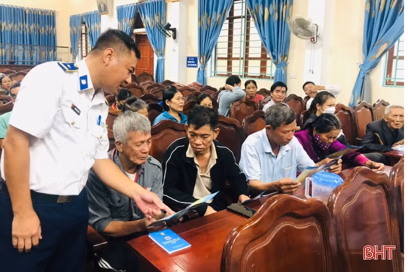 Cảnh sát biển đồng hành cùng ngư dân thị xã Kỳ Anh