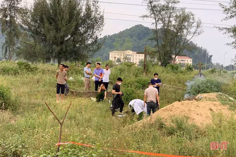 Mất an toàn trên những tuyến đường dang dở do vướng mặt bằng ở Lộc Hà