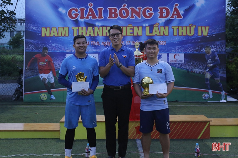 Bế mạc Giải Bóng đá nam Khối các cơ quan và doanh nghiệp Hà Tĩnh