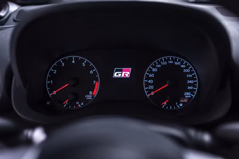 Ảnh chi tiết Toyota GR Yaris 2020 dành cho đường đua