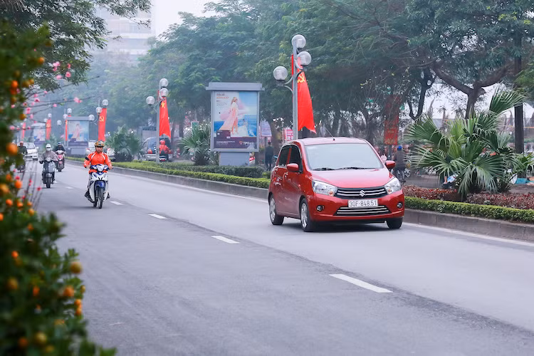 Những lưu ý khi lái ôtô nhỏ đường dài