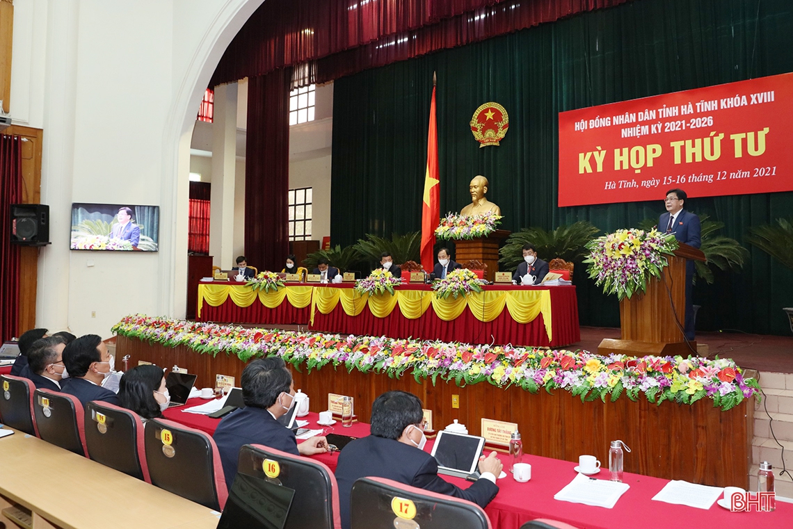 Đại biểu HĐND tỉnh Hà Tĩnh tâm huyết góp ý các báo cáo, dự thảo nghị quyết
