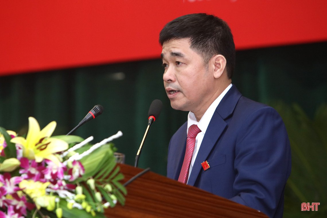 Đại biểu HĐND tỉnh Hà Tĩnh tâm huyết góp ý các báo cáo, dự thảo nghị quyết