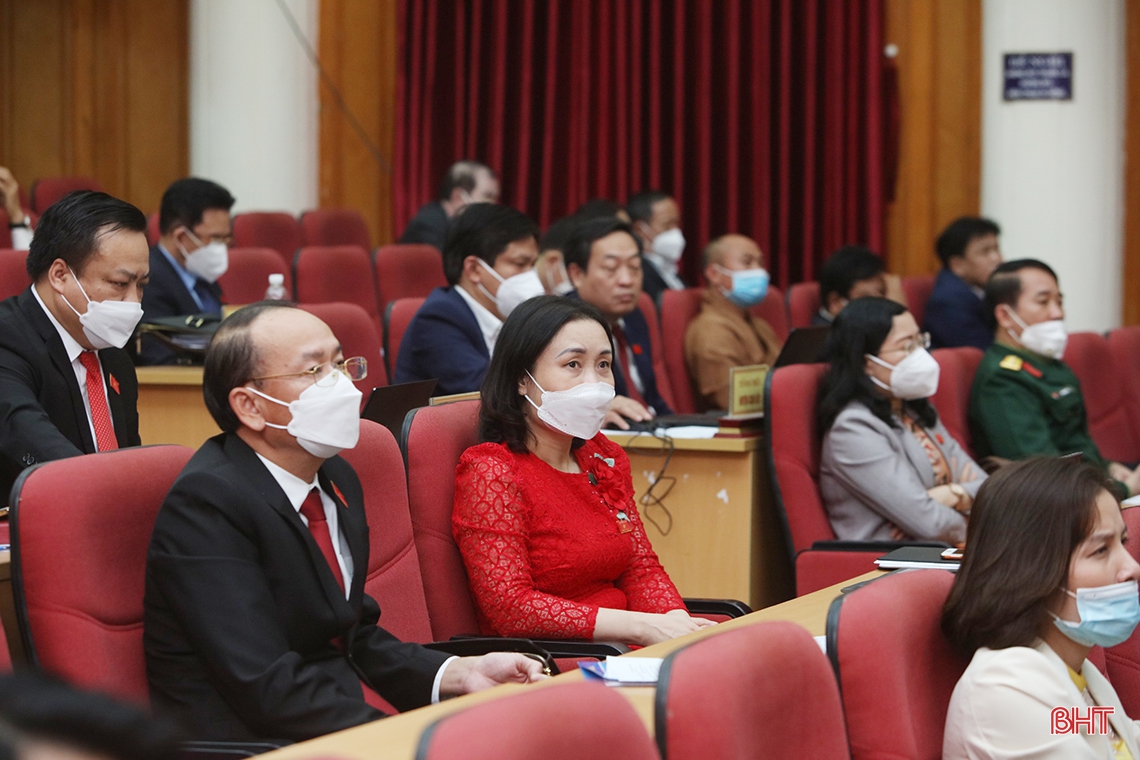 Đại biểu HĐND tỉnh Hà Tĩnh tâm huyết góp ý các báo cáo, dự thảo nghị quyết