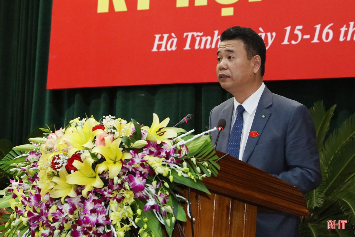 Đại biểu HĐND tỉnh Hà Tĩnh tâm huyết góp ý các báo cáo, dự thảo nghị quyết