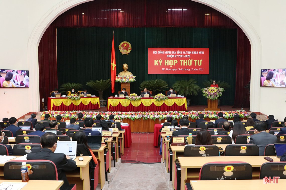 Đại biểu HĐND tỉnh Hà Tĩnh tâm huyết góp ý các báo cáo, dự thảo nghị quyết