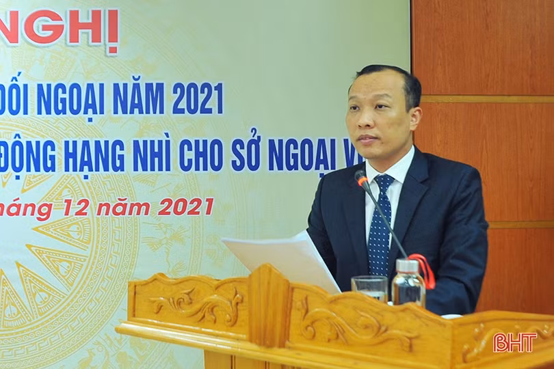 Sở Ngoại vụ Hà Tĩnh đón nhận Huân chương Lao động hạng Nhì