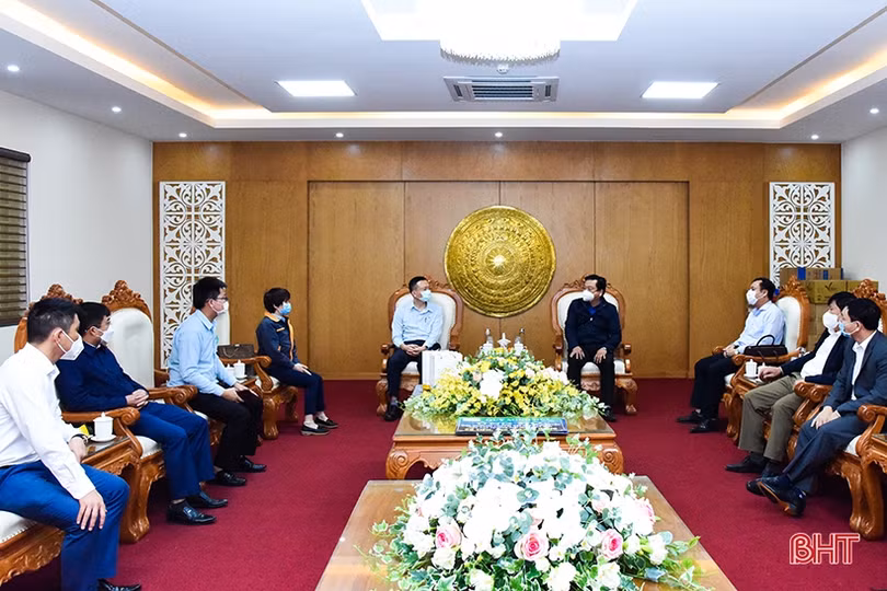 Formosa Hà Tĩnh trao 500 triệu đồng hỗ trợ huyện Kỳ Anh xây dựng nhà văn hóa cộng đồng kết hợp tránh trú bão lũ