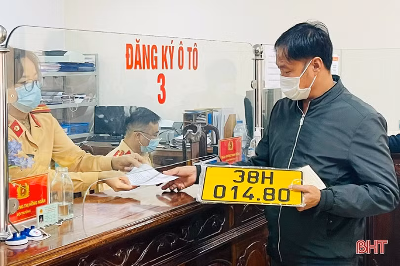 99,5% phương tiện kinh doanh vận tải ở Hà Tĩnh mang biển số vàng