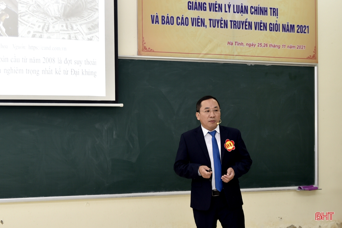 Trao giải Hội thi Giảng viên lý luận chính trị, báo cáo viên, tuyên truyền viên giỏi tỉnh Hà Tĩnh