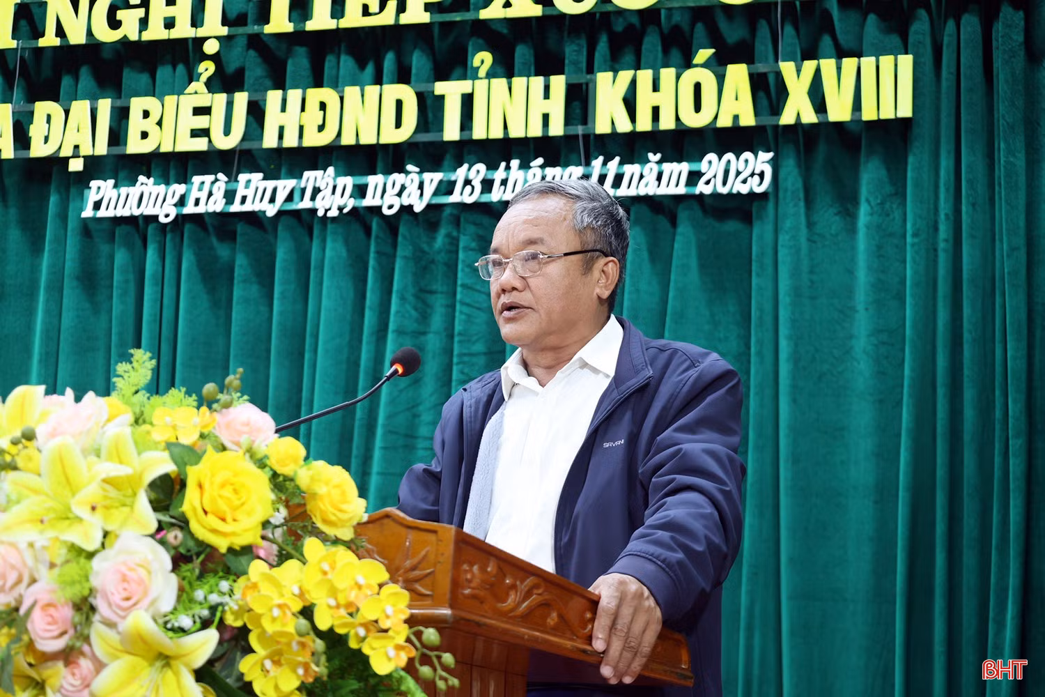 Cử tri Bùi Văn Quang – Tổ trưởng TDP Kỳ Sơn, phường Hà Huy Tập đề nghị xử phạt các trang trại chăn nuôi không chấp hành các quy định về môi trường.