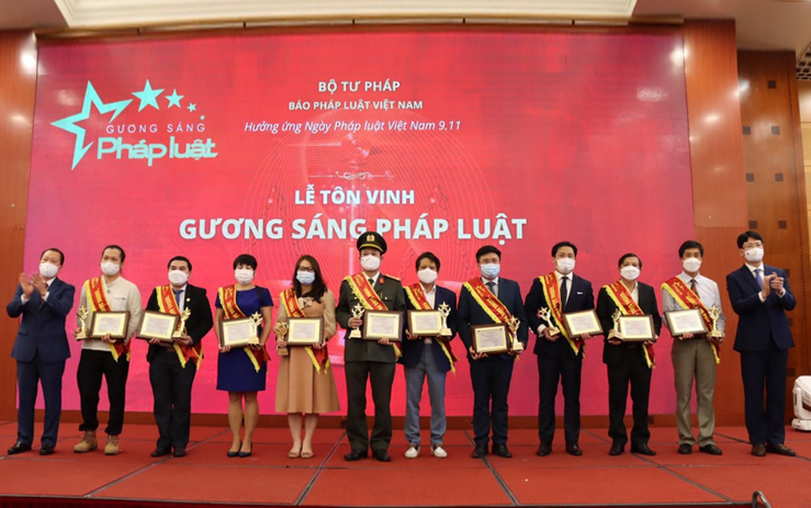 Bình chọn tôn vinh “Gương sáng pháp luật” lần 2