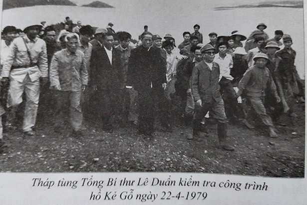 Người anh kính mến đã đi xa…