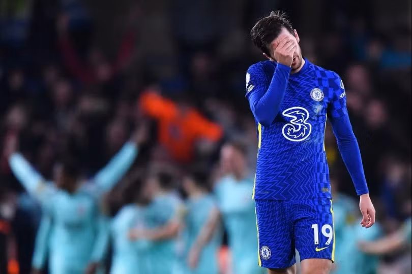 Chelsea phải làm gì để tránh sụp đổ?