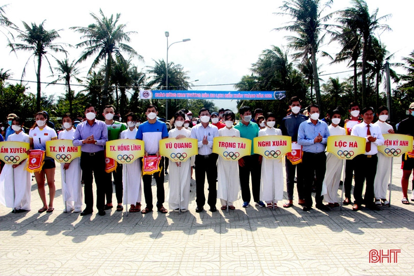 Khởi tranh Giải Bóng chuyền bãi biển khuôn khổ Đại hội TDTT Hà Tĩnh