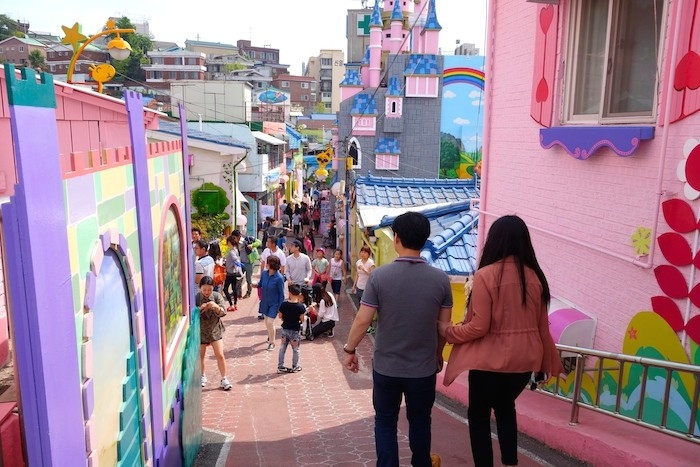 Ghé thăm những ngôi làng bích họa độc đáo ở Hàn Quốc