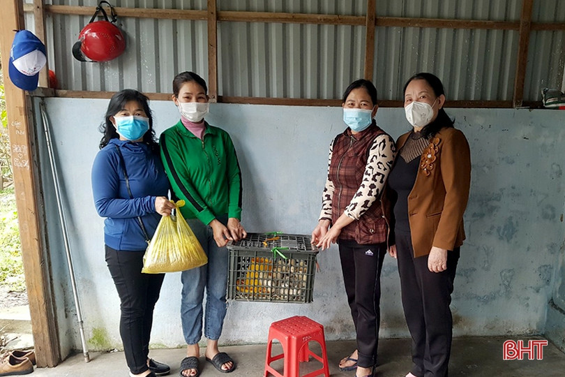 Phụ nữ Hà Tĩnh thi đua chào mừng thành công Đại hội Đại biểu Phụ nữ toàn quốc 