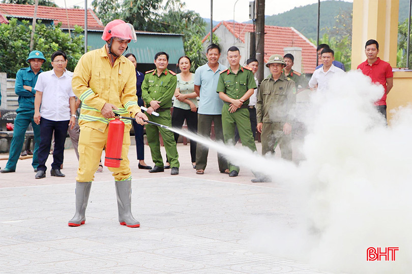 Công tác tuyên truyền, tập huấn về công tác PCCC&CNCH cho người dân luôn được lực lượng công an các địa phương chủ động thực hiện. IMG_6949 copy.jpg