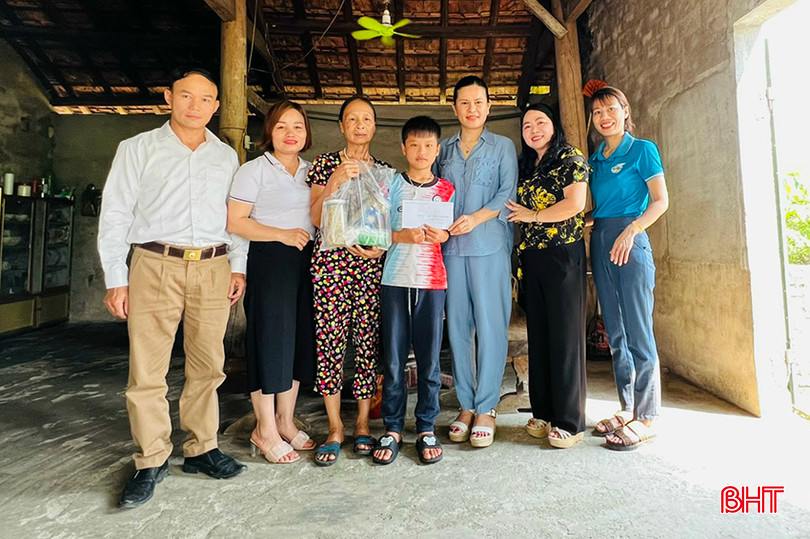 z5226076865884_93ca006522bc151f0fbad0a7c62e7f1a copy.jpg