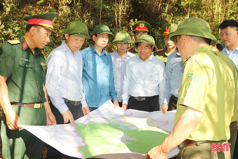 Phó Chủ tịch Thường trực UBND tỉnh Nguyễn Hồng Lĩnh và đoàn công tác kiểm tra, nghe báo cáo công tác PCCCR. IMG_8141 2 copy.jpg