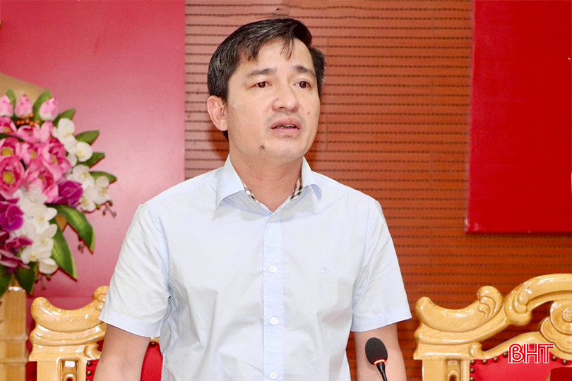 Chủ tịch UBND huyện Vũ Quang Trần Nguyên Thọ nhấn mạnh một số nội dung tại hội nghị. IMG_9466 copy.jpg