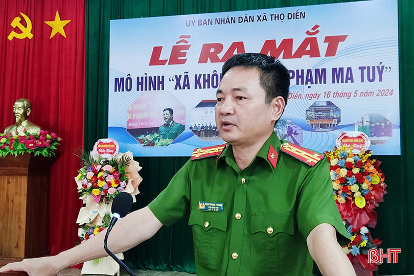 Đại tá Phạm Thanh Phương - Phó Giám đốc Công an tỉnh phát biểu tại buổi lễ. z5446744045017_457a4fb818fe25cc00cf6f9be4ecf1cc copy.jpg