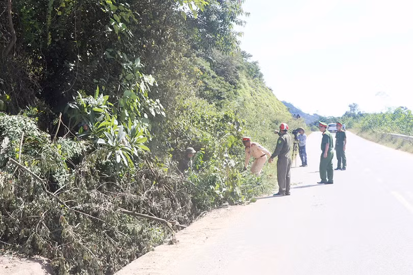 z5541339445897_5bd5346078de9054aeec90d4a0cb91ff copy.jpg