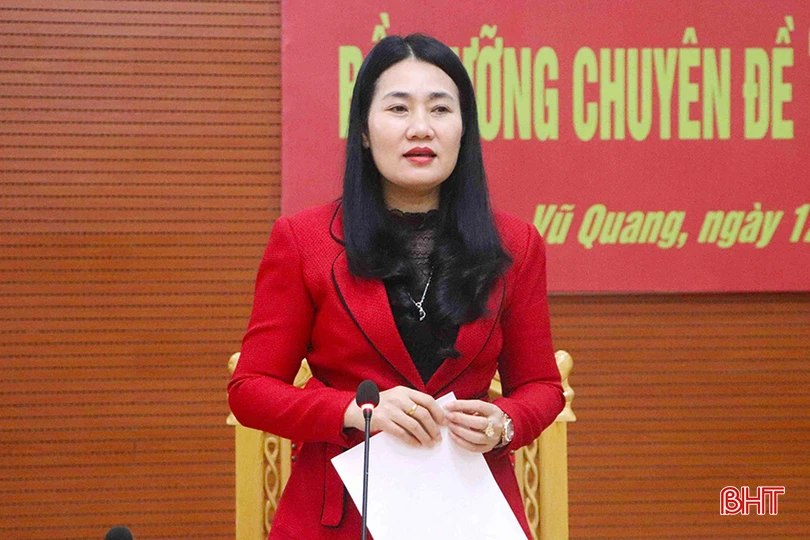 z5241760397892_11b6e6eef1c330f11c4f008ce406907f copy.jpg