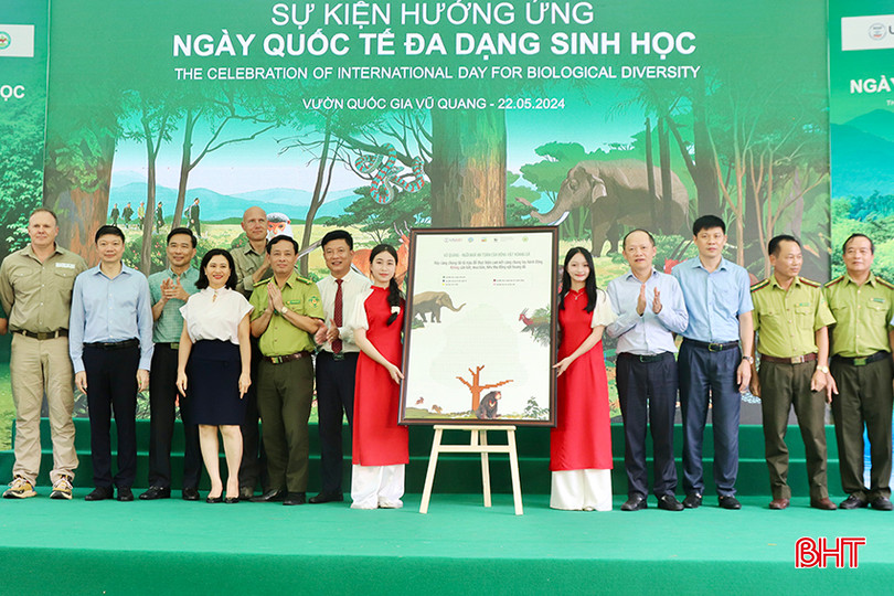 Đại biểu hưởng ứng lời kêu gọi của Vườn Quốc gia Vũ Quang cùng cam kết không săn bắt, mua bán, tiêu thụ động vật hoang dã. IMG_6588 copy.jpg