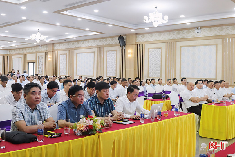 Đại biểu tham dự hội nghị. z5479766499977_5dfed6de9d4e40c38b4ff553b9ad485b copy.jpg