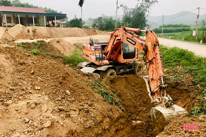 Từ đầu năm 2024 đến nay, với sự nỗ lực, quyết tâm cao, toàn huyện Vũ Quang đã huy động gần 11 tỷ đồng thực hiện nhiệm vụ xây dựng NTM. z5294773727097_8b593d8054e833535e8cd5cefc1ebe3f copy.jpg