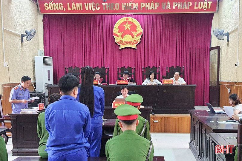 Hội đồng xét xử tuyên phạt đối tượng Nguyễn Thị Bích Mỹ mức án tử hình, Nguyễn Thị Huế mức án chung thân về tội “Mua bán trái phép chất ma tuý”. z5289269496450_c8cc68b8f28243f0f8524fb0bb91ce69 copy.jpg