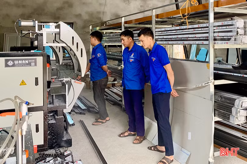 z5256797053396_b1cabd3e0610f4b37ada12cd8aa85aea copy.jpg