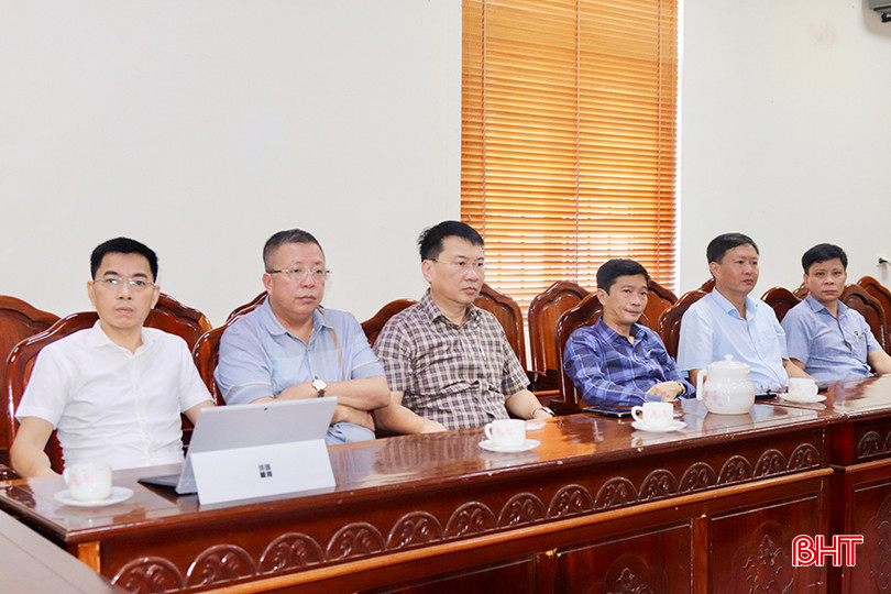 Đại biểu theo dõi hội nghị. IMG_8334 copy.jpg
